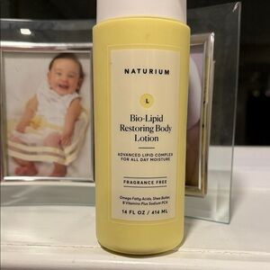 Naturium Bio-Lipid Restoring Body Lotion NWT
